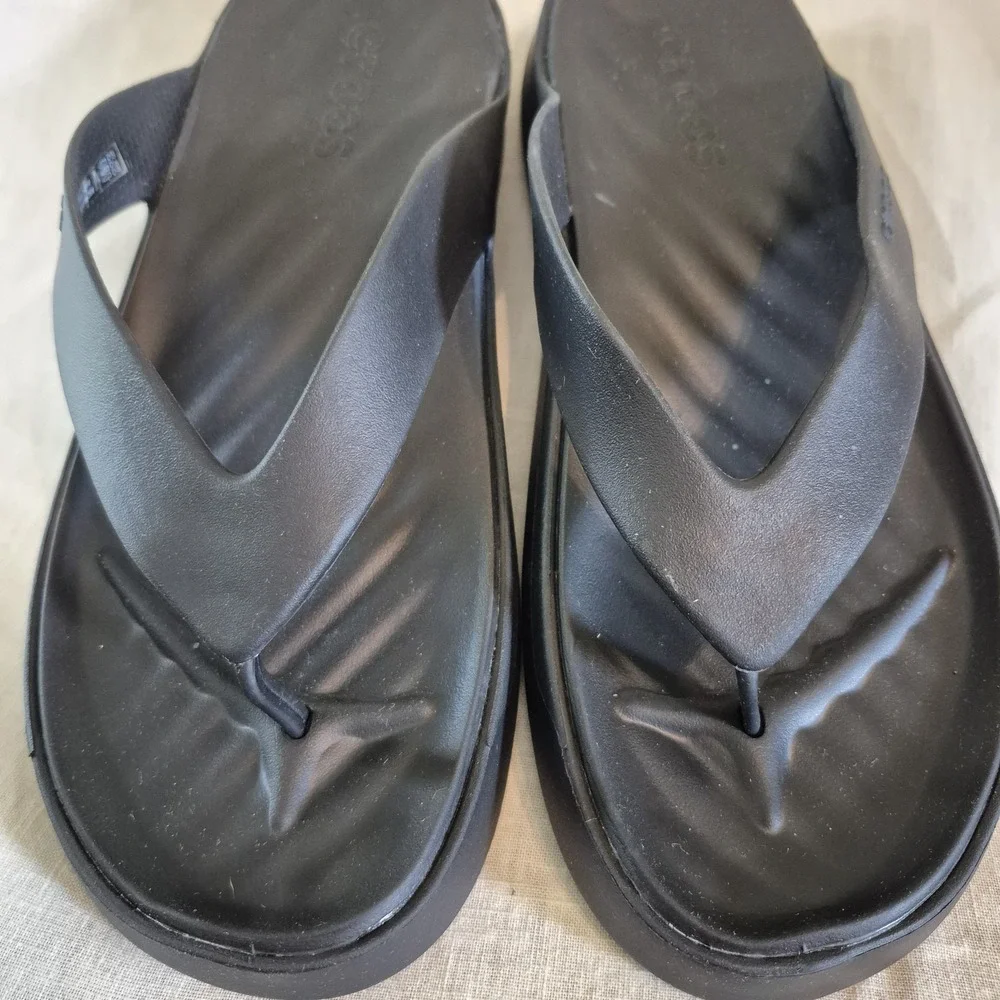 Crocs Womens Size 10 Getaway Platform Flip Flop Sandals Comfort Beach Resortwear
